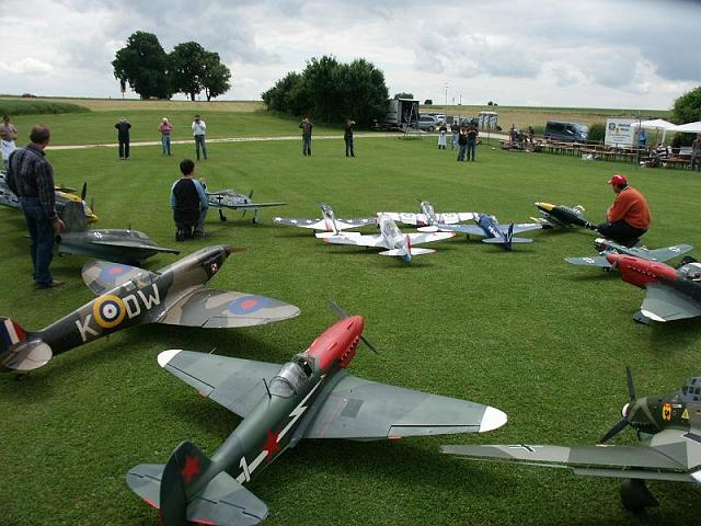 warbirdtreffen-parade (01).jpg